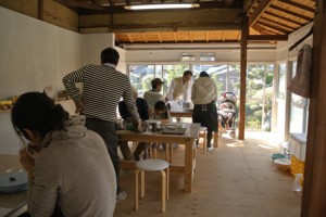 皆さん熱心に手を動かしていらっしゃいました。